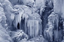 Zamrzlý vodopád